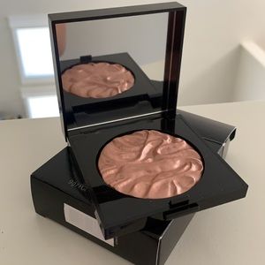Laura Mercier Face Illuminator